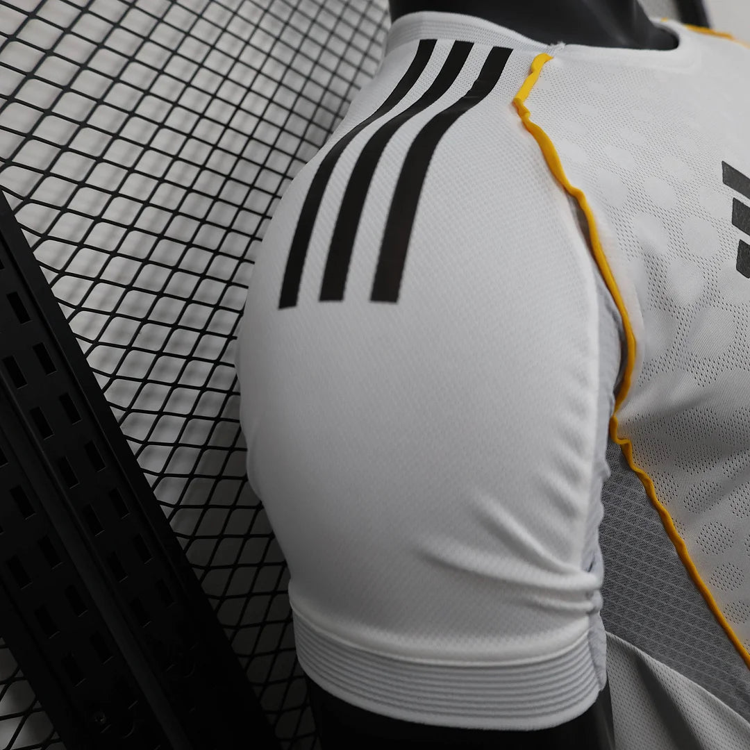 2025/2026 Player Version Real Madrid Home Football Jersey 1:1 Thai quality